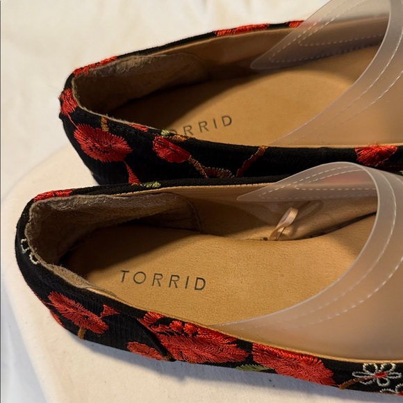 Torrid Black Flats with Red and Green Floral Design - Picture 3 of 8